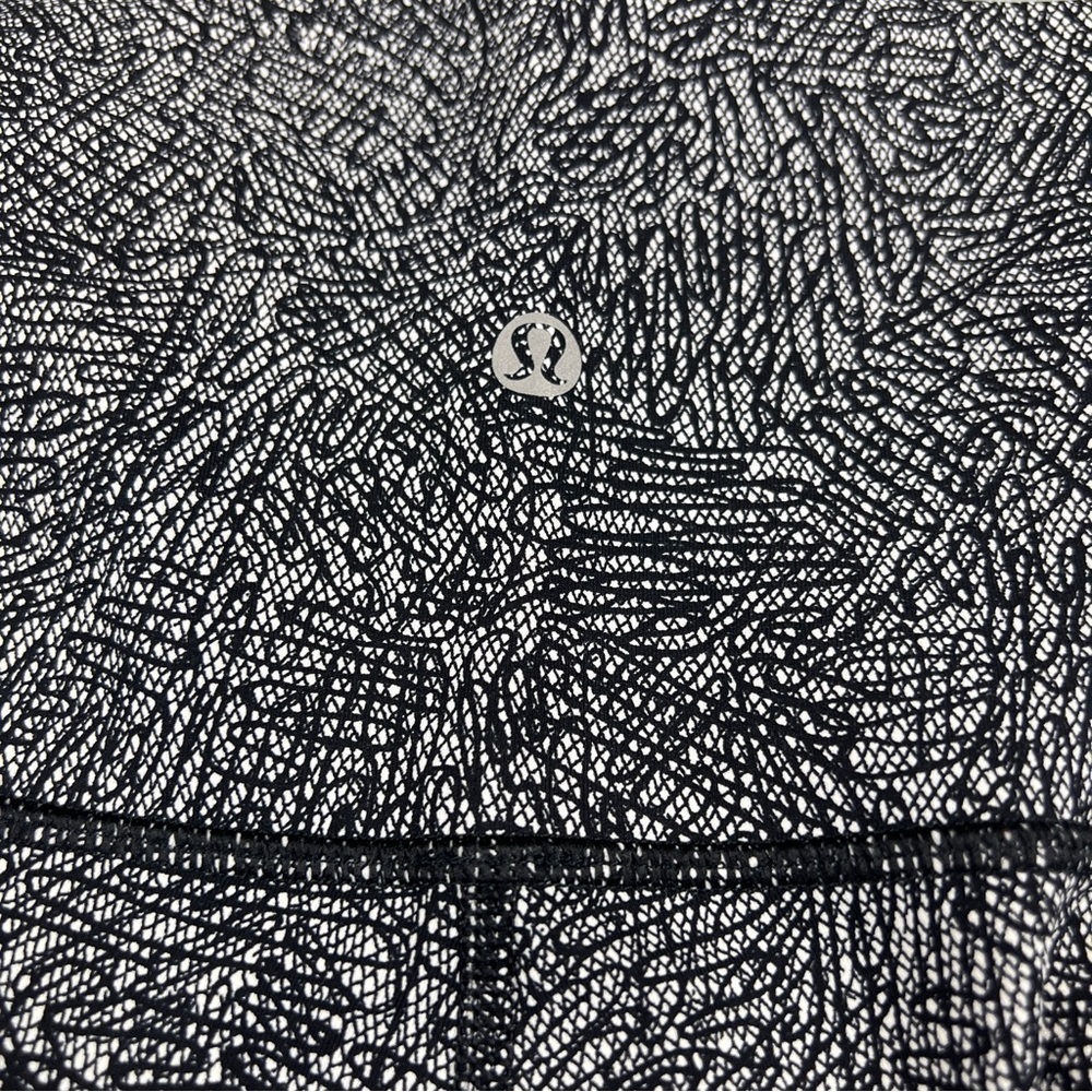 Lululemon Wunder Under High Rise Crop Leggings Womens Size 8 Geometic Pattern - Picture 3 of 5